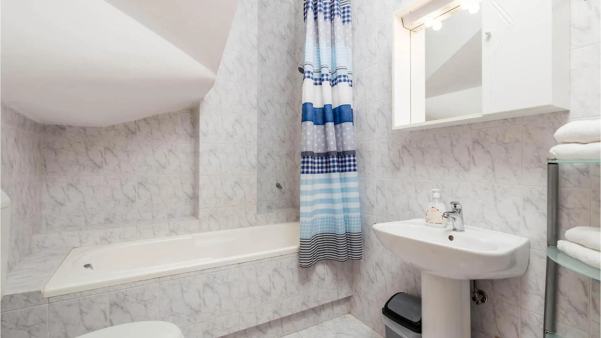 2 Bedroom Amazing Apartment In Lovran