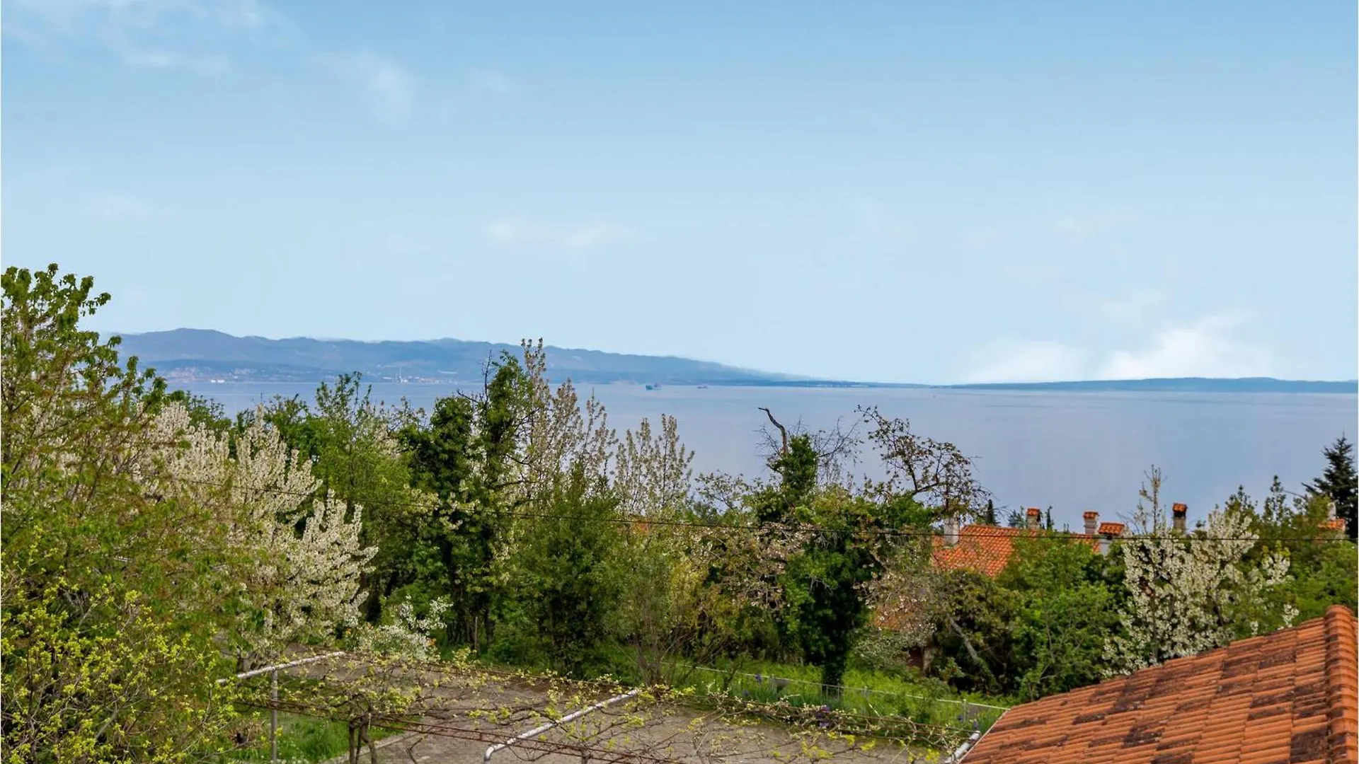 2 Bedroom Amazing Apartment In Lovran