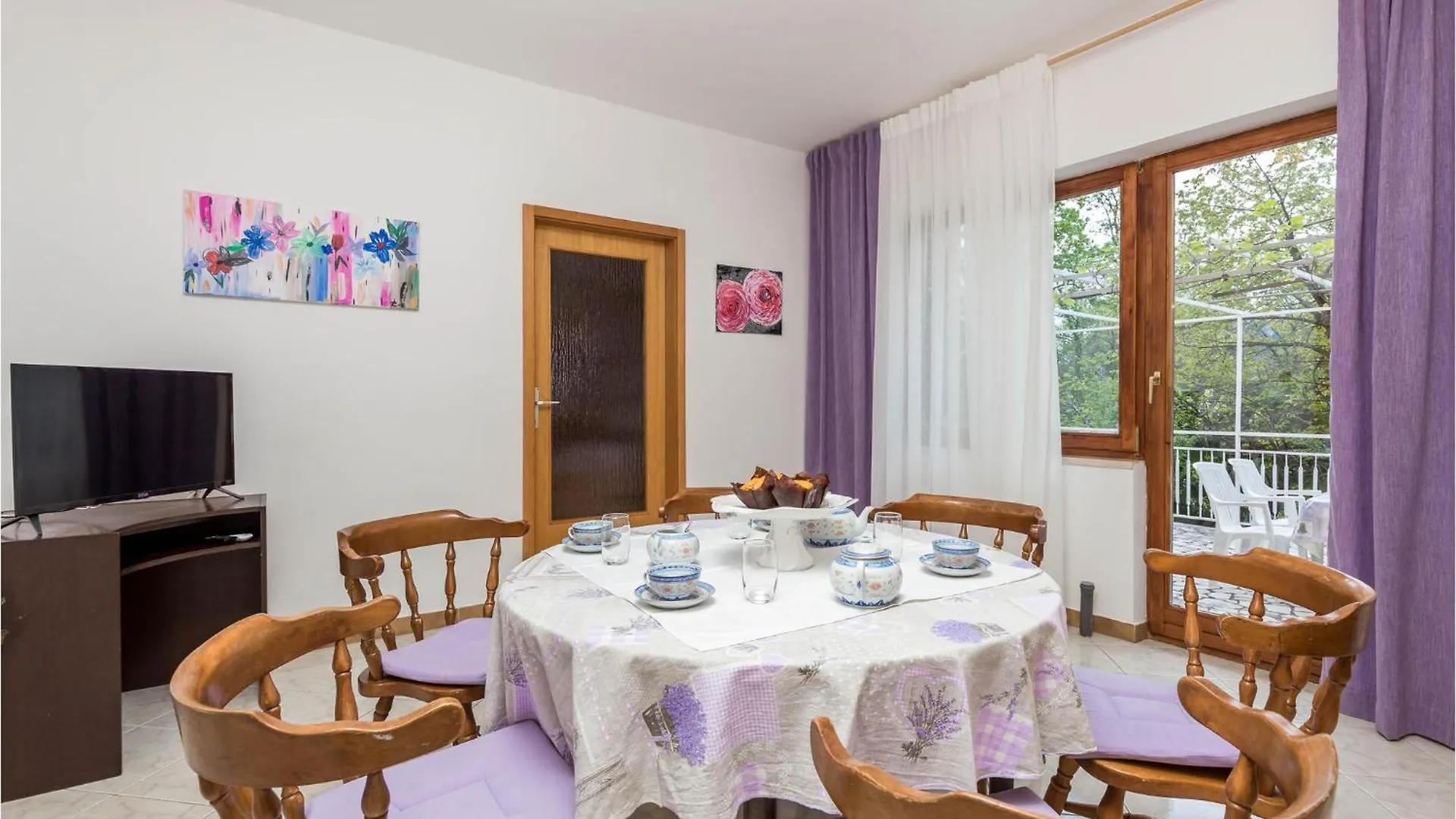 2 Bedroom Amazing Apartment In Lovran